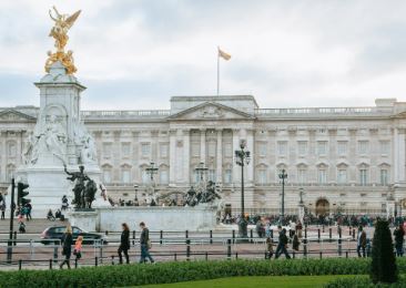 sabse mahanga ghar Buckingham Palace