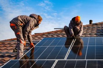 top solar panel manufacturers in India