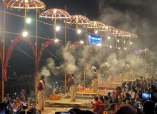 Dashashwamedh Ghat ghumne ki jagah