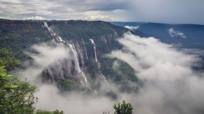 Nohsngithiang Falls top waterfalls in india