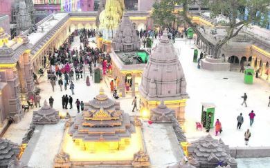 kashi vishwanath mandir ghumne ki jagah