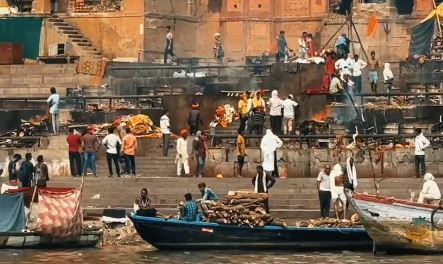 manikarnika ghat ghumne ki jagah