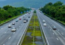Bharat ka Sabse Lamba Expressway – 6 गाड़ियाँ एक साथ Bharat ka Sabse Lamba Expressway